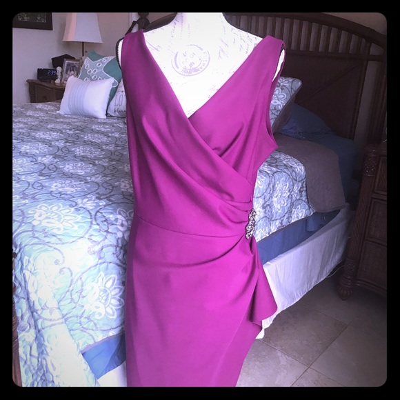 Dresses & Skirts - Cocktail dress